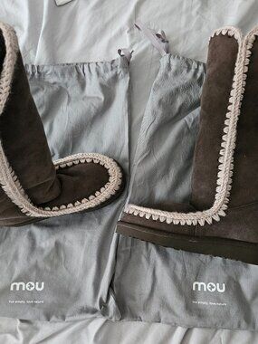 MOU Eskimo boots
